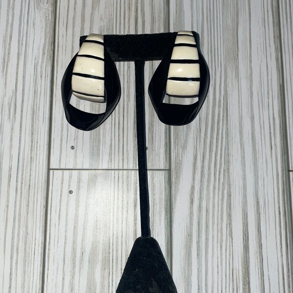 Black & White 3D Door Knocker Earrings, 80s/90s